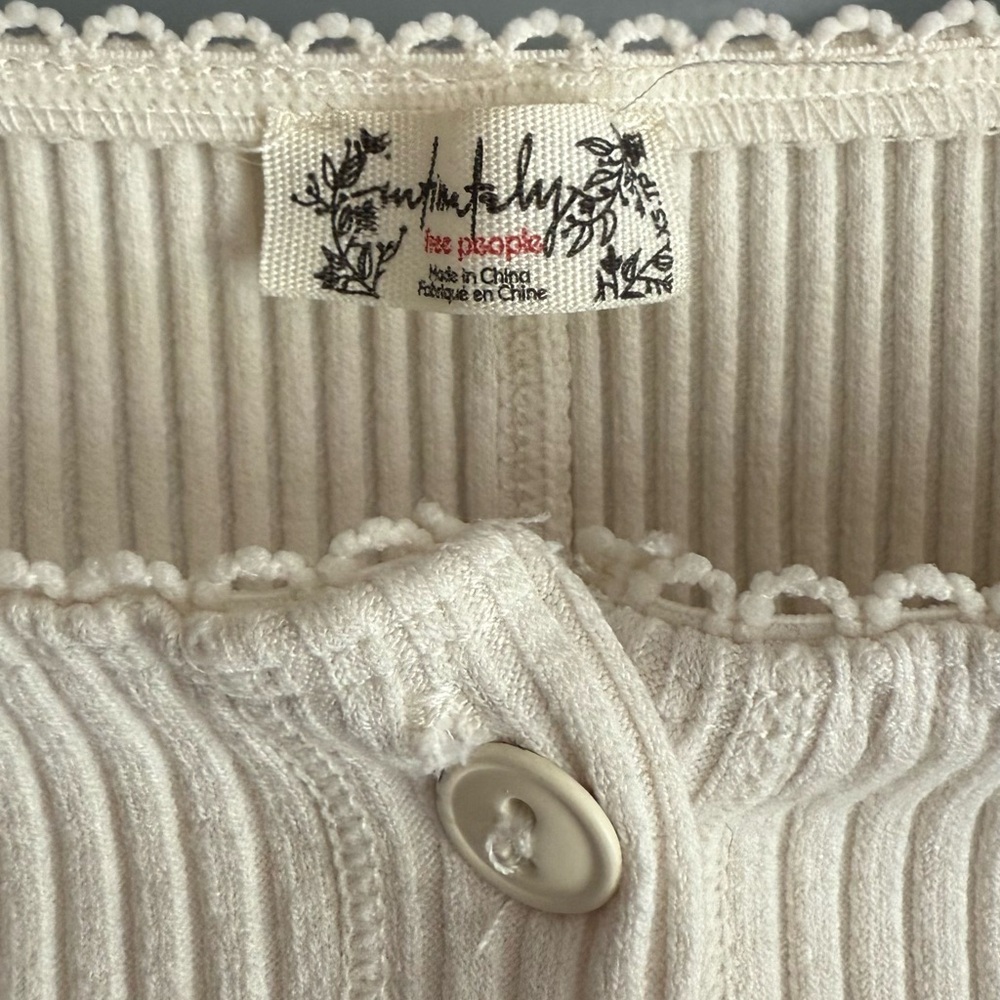 Women's Cream Button-Up Ribbed Top - Picture 4 of 9